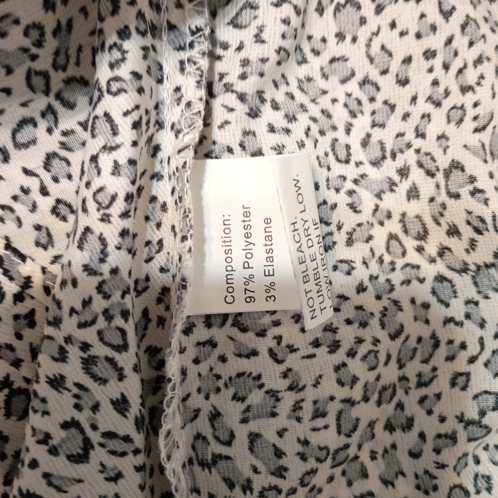 Pretty Garden -Elegant  White/Gray Wrap Dress - Size XL - Picture 8 of 8